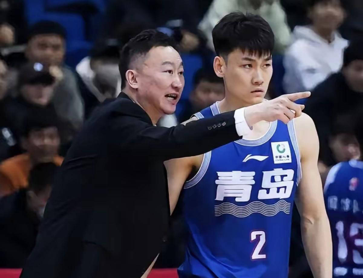 包含风云突变！广厦男篮冲刺阶段单刀错失；足总杯版图或变；态度坚定；资深球员宣示担当的词条